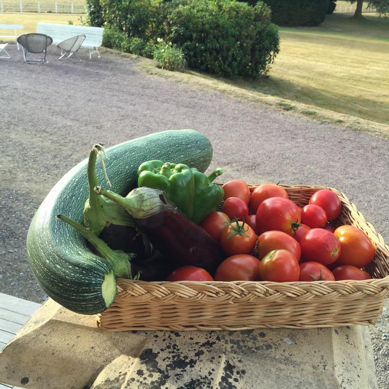 Le Manoir De Benedicte B&B Cahan ภายนอก รูปภาพ