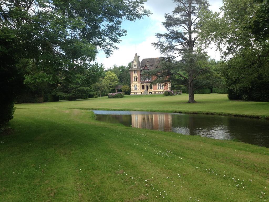 Le Manoir De Benedicte B&B Cahan ภายนอก รูปภาพ