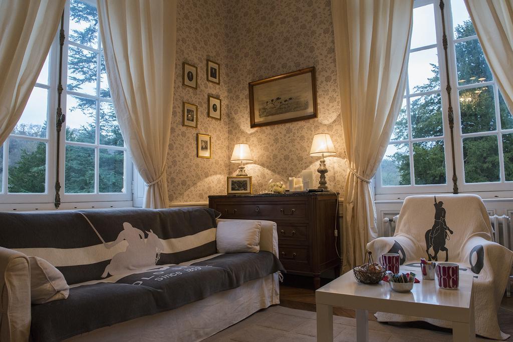 Le Manoir De Benedicte B&B Cahan ภายนอก รูปภาพ
