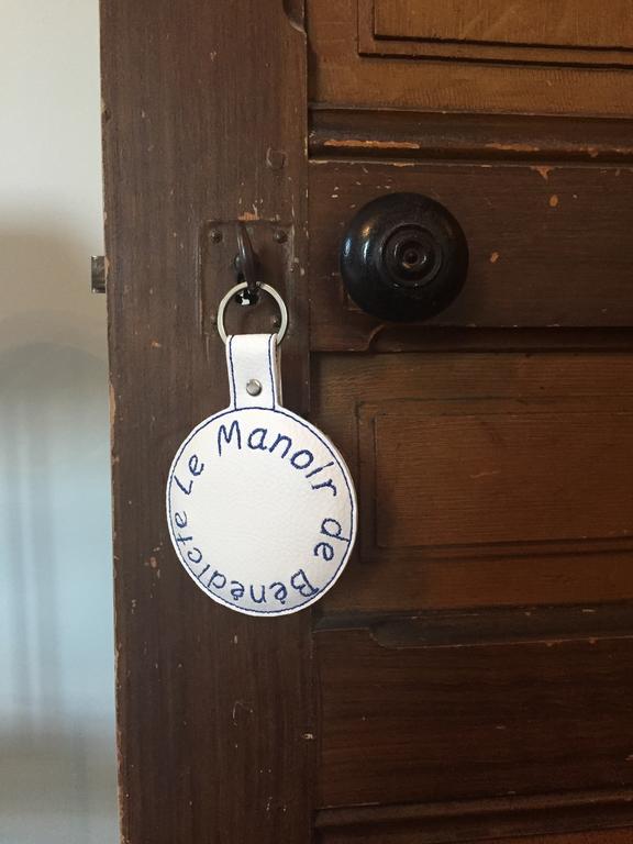 Le Manoir De Benedicte B&B Cahan ภายนอก รูปภาพ