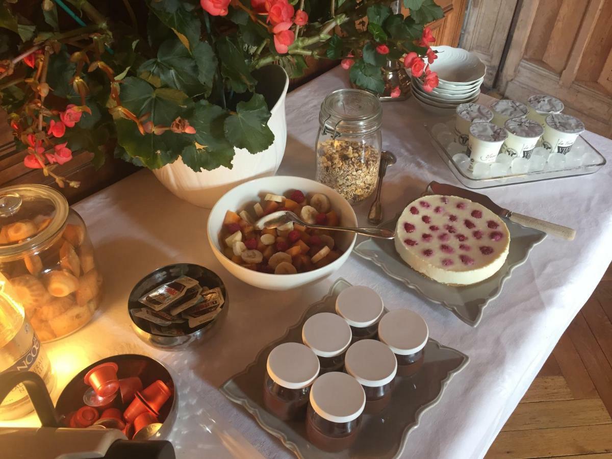 Le Manoir De Benedicte B&B Cahan ภายนอก รูปภาพ